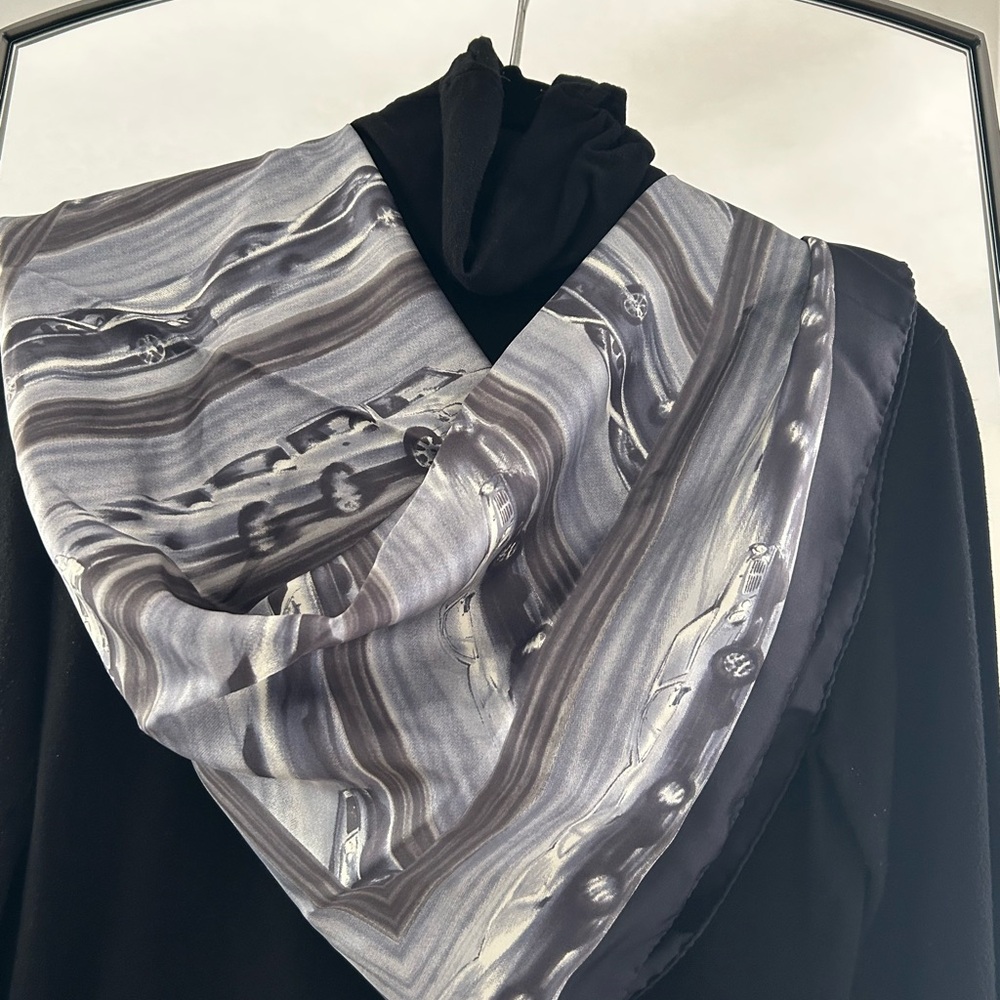 Mercedes-Benz Black and Gray Scarf - 100% Silk. 34x34 - Picture 5 of 8